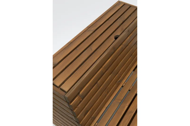 Hillerstorp Bara Vara Utefåtölj - Brun - Utemöbler & utemiljö - Utestol & trädgårdsstol - Utefåtölj & loungefåtölj