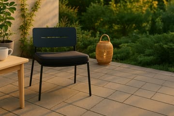 Lina Loungestol Utomhus med Dyna Svart - Venture Home - Utemöbler & utemiljö - Utestol & trädgårdsstol - Utefåtölj & loungefåtölj