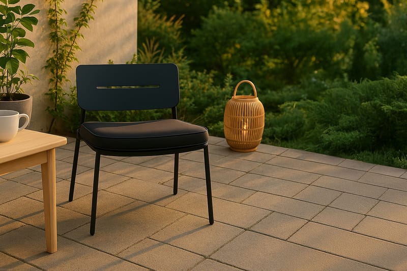 Lina Loungestol Utomhus med Dyna Svart - Venture Home - Utemöbler & utemiljö - Utestol & trädgårdsstol - Utefåtölj & loungefåtölj