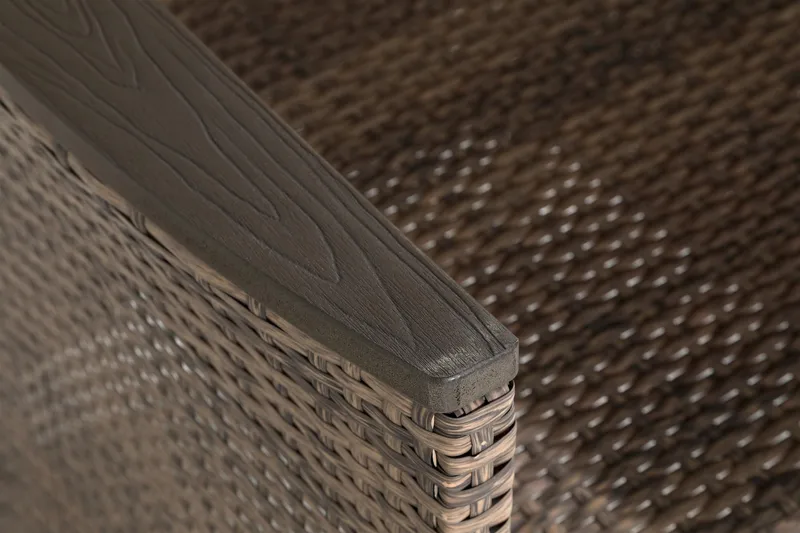 Thor Lyx Utefåtölj med Armledare - Loungefåtölj för Utemöbler i Konstrotting - Brun - Utemöbler & utemiljö - Utestol & trädgårdsstol - Utefåtölj & loungefåtölj