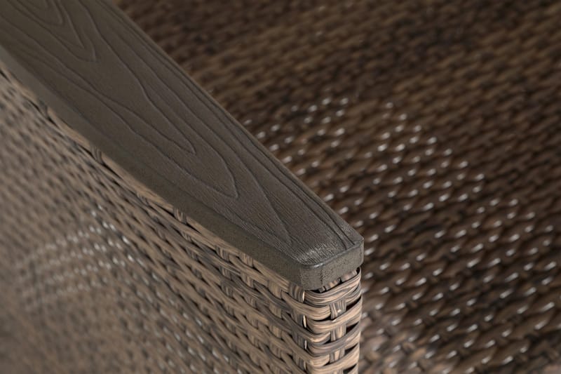 Thor Lyx Utefåtölj med Armledare - Loungefåtölj för Utemöbler i Konstrotting - Brun - Utemöbler & utemiljö - Utestol & trädgårdsstol - Utefåtölj & loungefåtölj