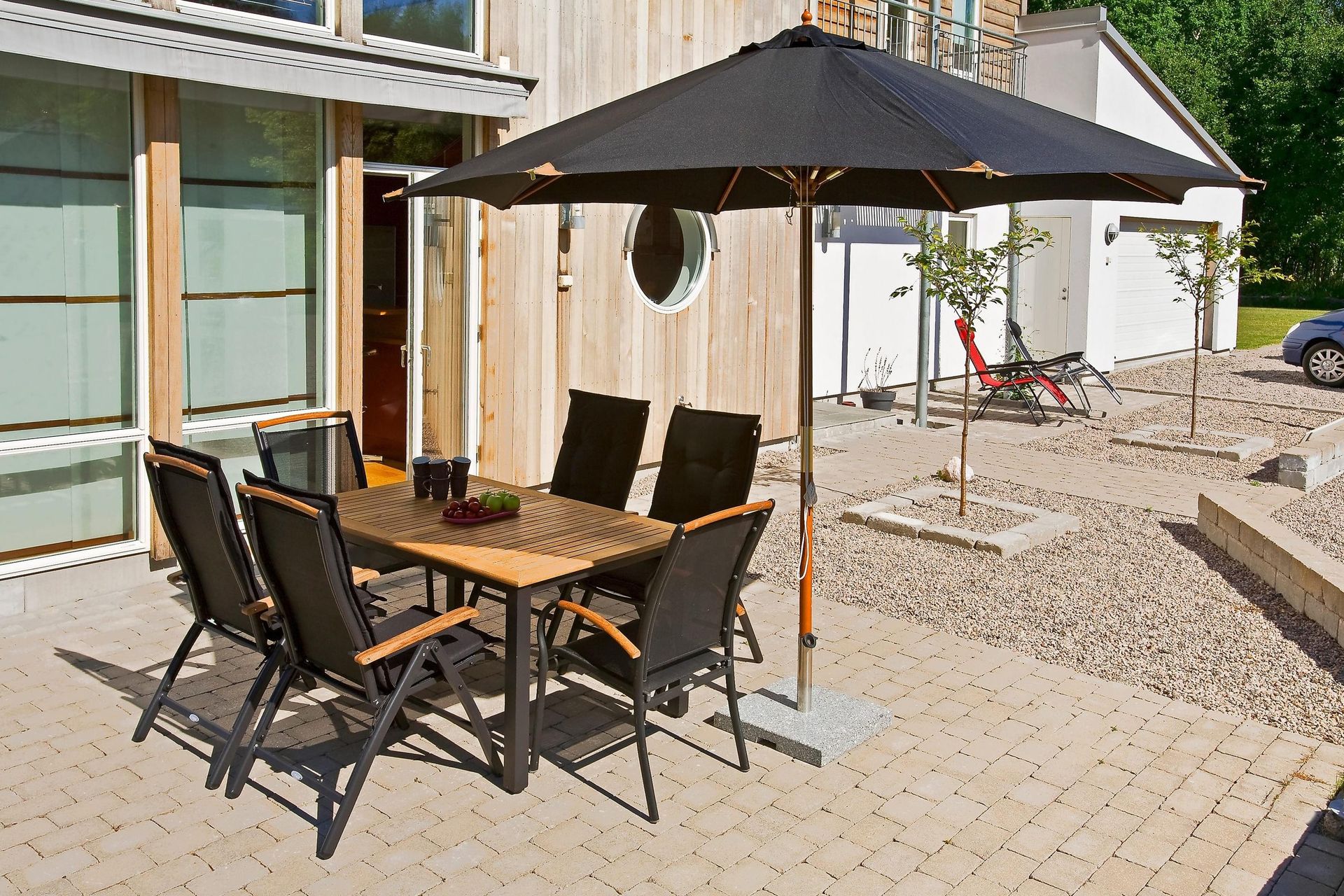 Alternativ bild 1 för Hillerstorp, Nydala Karmstol Svart/Svart Teak