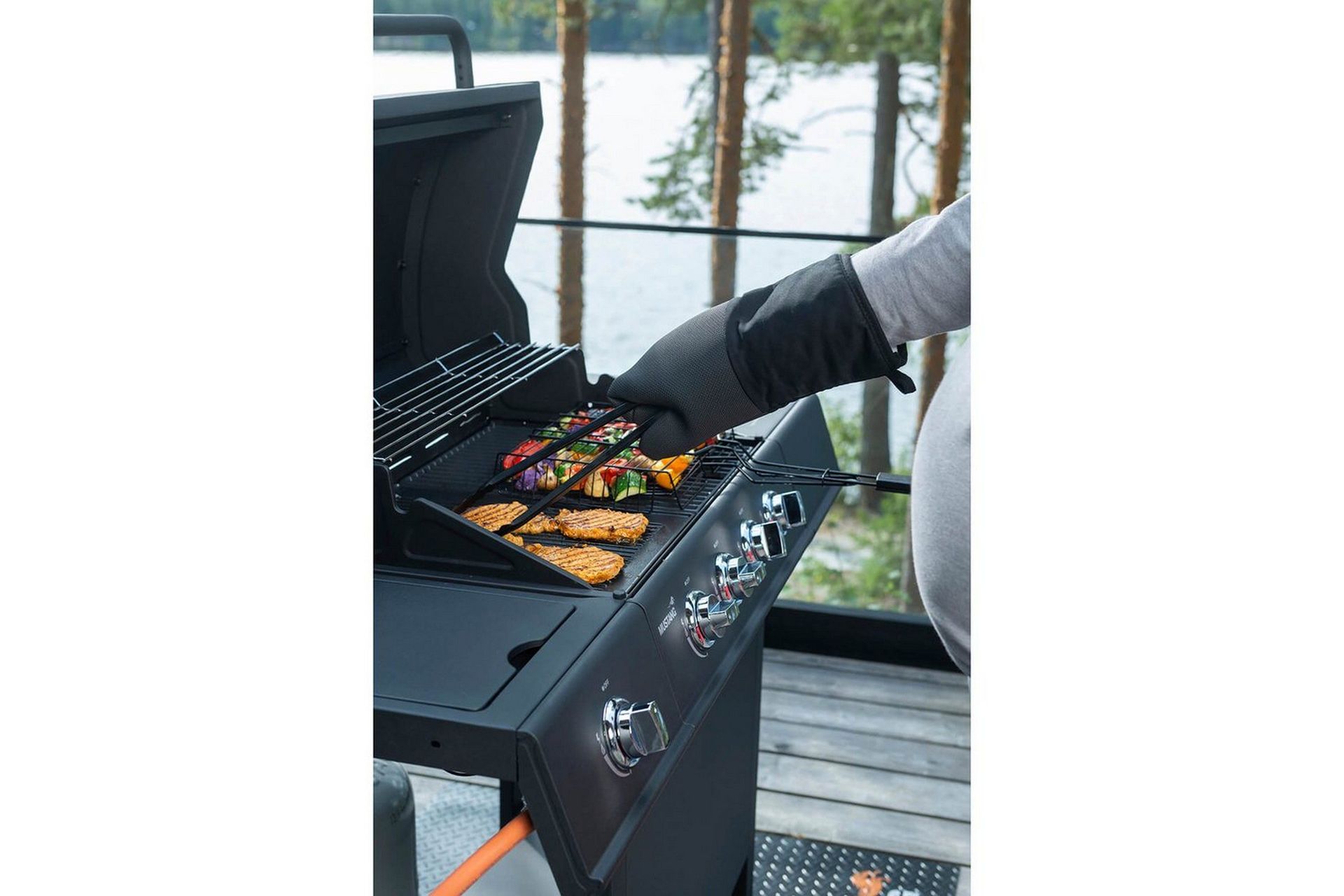 Alternativ bild 1 för Mustang Grillvante, svart