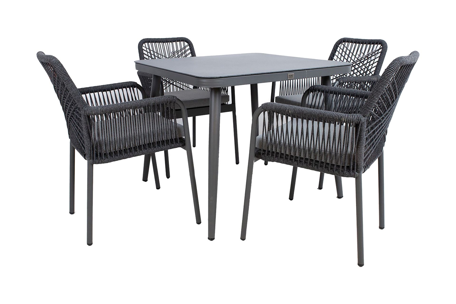 hela matgrupp utomhus med 4 utestolar -