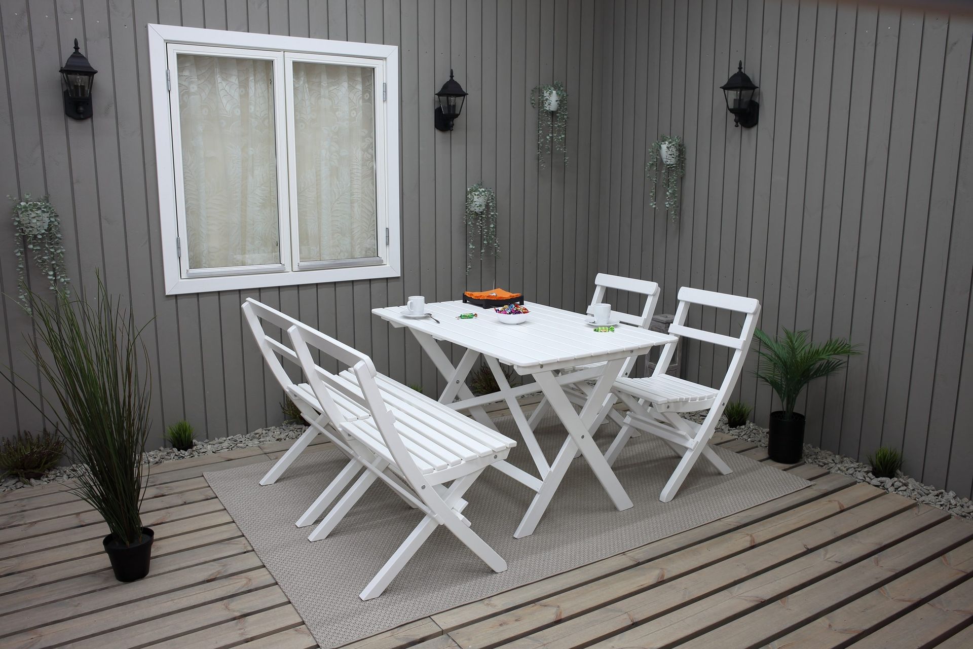 Larios Matgrupp Utomhus + 2 Ihoppf&auml;llbara Utestolar + B&auml;nk Utomhus - Vit
