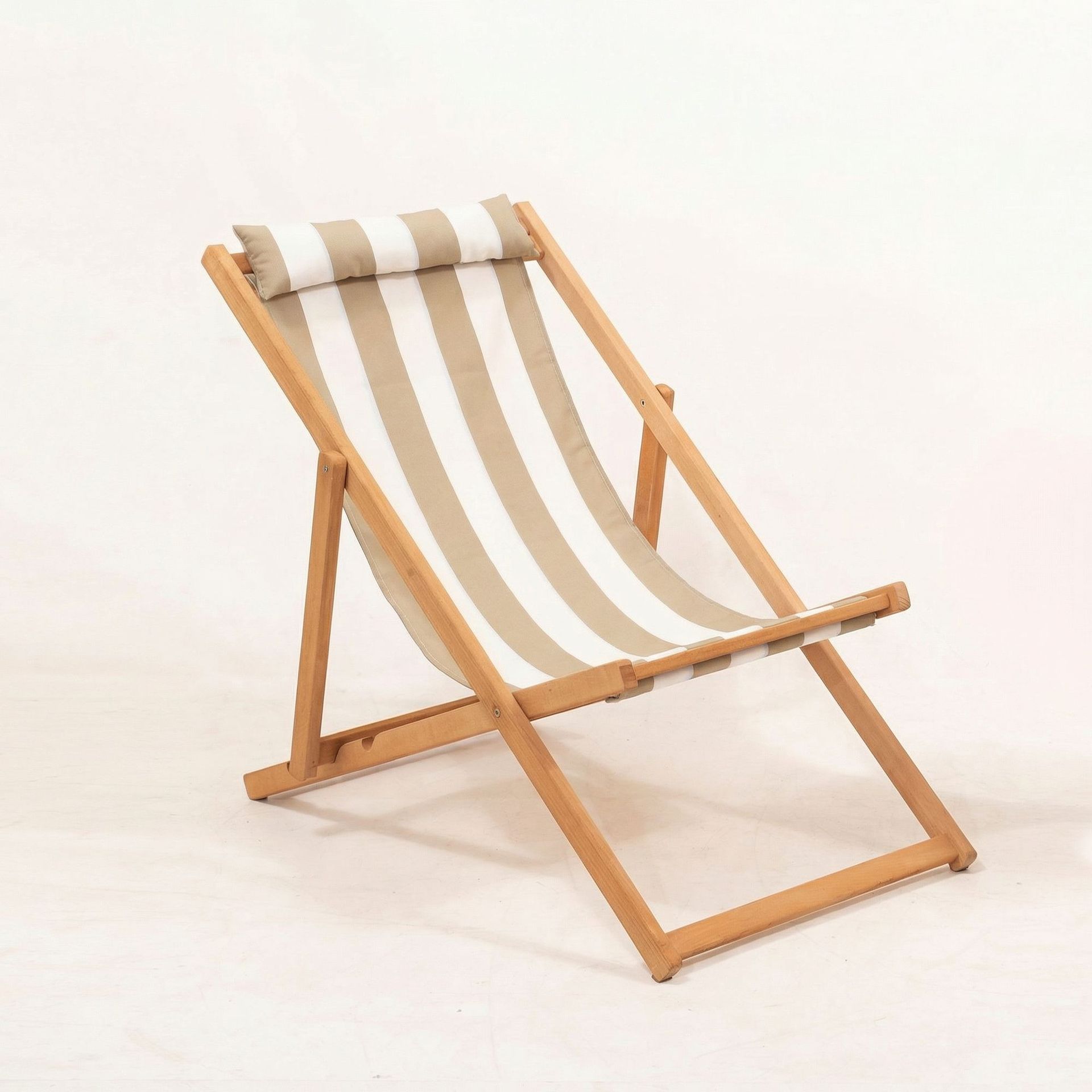 Romira Sols&auml;ng utomhus - Brun och vit